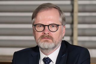 „Není to akce členů vlády.“ Fiala se snaží odclonit kauzu i na úředníky - Novinky