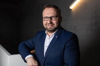 Chození dětí do školy a rodičů do práce chceme odměnit, říká k dávkám Jurečka - Seznam Zprávy