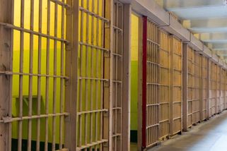 Známý český rapper dostal 4 roky vězení. Musí navíc zaplatit pokutu 2 miliony korun