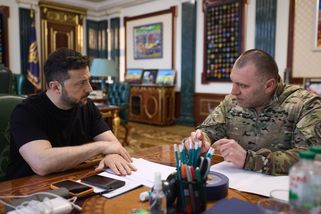 „Bodnout nepřítele do srdce.“ Kdo je muž, který otřásl ruským letectvem - Seznam Zprávy