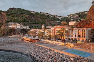 Úvodní schůzka na dovolené rozděluje rodiny. Nezbytnost, nebo ztráta času? - Médium.cz