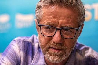 Místo baru ticho hor a antidepresiva. Langmajer lituje, že si rozbil rodinu