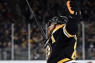 SportWin » Hokej » Boston našel nový motor. A NHL zjišťuje, že českou souhru neumí zastavit