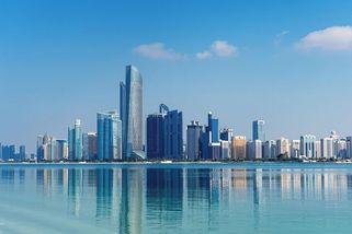 Abú Dhabí prodlouží pobyty turistů v hotelech zdarma