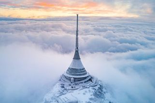 Liberecký kraj koupí hotel a vysílač Ještěd. Za budovu dá 181 milionů korun - Seznam Zprávy