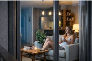 Francouzská okna začala majitele iritovat. Vadí jim ztráta soukromí, přehřívání interiéru i náročná údržba