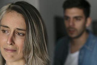 Manžel se vrátil domů pozdě v noci. Jeden lísteček v kapse zajistil náš rozvod - Médium.cz