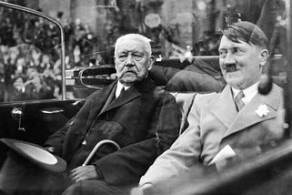 Z kancléře Vůdcem. Jak Adolf Hitler ovládl i poslední důležitý post v Německu