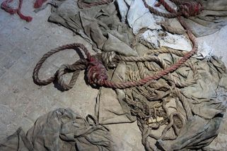 Fotky z hrůzyplné věznice Sajdnájá, kde mizeli Asadovi odpůrci - Seznam Zprávy