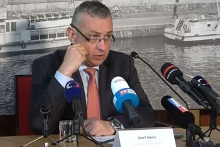 Žádné rubly nebudou, oznámil Síkela - Novinky