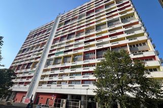 „Než bych prodal, radši bych si nafackoval.“ Tak přemýšlí muž se 180 byty - Seznam Zprávy