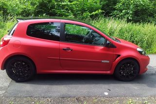 Půjčil jsem si od dcery malé auto. V Praze se ze mě v tu chvíli stala lovná zvěř - Médium.cz