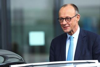 Merzův test autority. Strana je nervózní z Merkelové - Seznam Zprávy