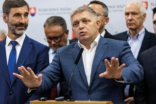 Slovenská vládní koalice zablokovala konání schůze...