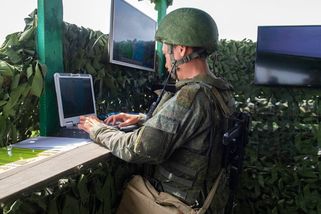 Spojené státy a Británie se ruskou invazi pokouší odvrátit zveřejňováním informací od zpravodajců - VOXPOT: reportáže, které spojují Česko se světem