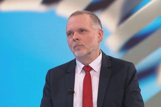 Korecký: Vláda dává Rakušanovi sežrat dluhy z minulosti. Stal se symbolem korupce a cenzury