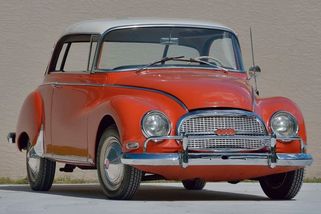 Prodává se auto se čtyřmi kruhy ve znaku, Audi to ale není - Garáž.cz