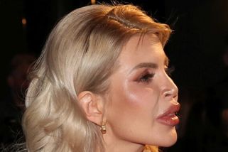 Na 18 let starém snímku je Lela Vémola k nepoznání: Retro fotografie dokazuje, jak byla před plastikami půvabná