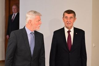 Babiš míní, že na summitu NATO lépe vysvětlí výdaje na obranu než Pavel | ČeskéNoviny.cz