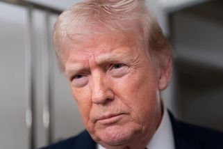 Teherán navrhl jednání se Spojenými státy, tvrdí Trump - Novinky