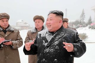 Kim Čong-un pořádá místo olympiády vlastní hry. Sportovce nahrazují dělníci a úředníci