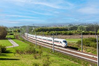 Rychlovlaky v Česku nabírají další roky zpoždění - Novinky