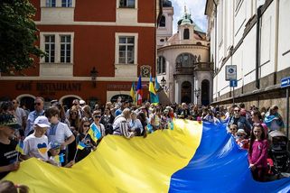 V Česku pracuje sto tisíc běženců z Ukrajiny. Často pod hranicí chudoby - Seznam Zprávy