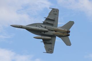 F-35 prohrála s F-18. Moderní stealth letoun skončil v zaměřovači veterána