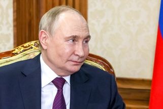 Putin je připraven jednat, chce zmrazit válku na současné frontě - Novinky