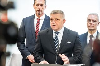 Zrušený rozhovor se Zemanem i další změny programu. Slováci řeší, co je s Ficem - Seznam Zprávy