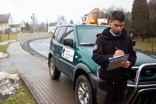 Člověk, který zmrzačí vlka, může být nebezpečný i pro společnost, říká strážce přírody