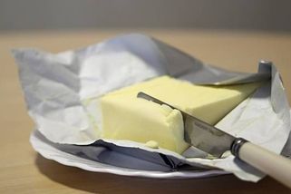 Máslo je pro Čechy strašákem: Cena roste. Expert odhadl, jak to bude před Vánoci
