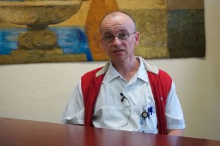 Lékař Balík: Školy nezavírejme, kontrolujme covid pasy - Novinky