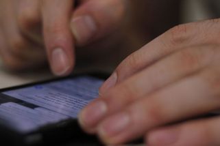 Podle psychologů způsob, jakým člověk píše SMS zprávy, prozrazuje jeho emoční inteligenci - Médium.cz