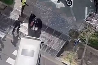 Mravnostní policie v Íránu zadržela ženu s nezakrytými vlasy. Zásah zachytila kamera - Novinky