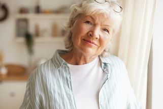 Vyměnila jsem vlastní byt za moderní bydlení se službami. Platím skoro stejně, ale žiju líp - Médium.cz