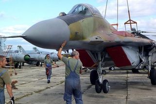 USA koupily v Kazachstánu 81 sovětských letadel, píše ukrajinský web. Astana to odmítá - Novinky