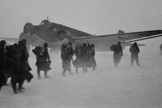 Hlad a třeskutý mráz. Vánoční agónie Němců ve Stalingradu v roce 1942 - Médium.cz