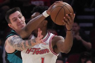 Krejčí při prohře Portlandu v NBA s Rockets nebodoval - Sport.cz