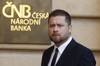 Mzdy v ČNB porostou, inflační doložka se však zrušila - Novinky