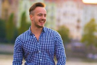 Tradiční nábor je mrtvý. Firmám chybí 200 tisíc lidí a klasické inzeráty selhávají, říká „lovec hlav“ Mikulášek