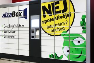 Tak vznikla Alza: Aleš Zavoral počítače prodával už na kolejích. Školu nedodělal, teď je miliardář - Médium.cz