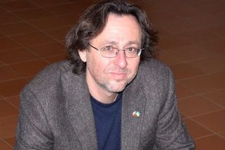 Ztratil ředitel ÚSTR soudnost? - Médium.cz