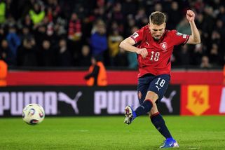 Dneska to bude dlouhý! Tohle si vezmeme do hrobu, zářil penaltový hrdina s pohnutým příběhem - Sport.cz