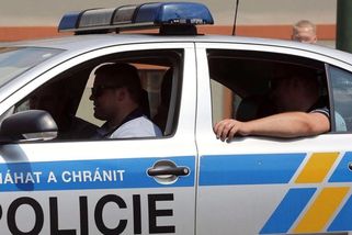 Na maturitním plese budoucích policistů se strhla bitka. Vše zachytila kamera