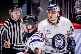 Kolín se vyhoupl do čela první ligy - Sport.cz