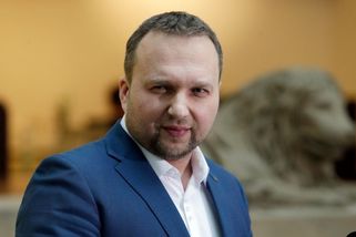 Jurečka chce do roku 2025 prosadit alimenty na rodiče. Nehoráznost, zlobí se poslanec Novák - Přehledně 24