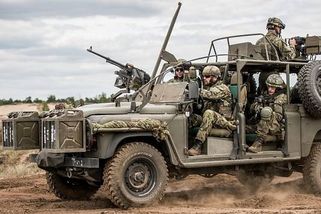 Čeští výsadkáři dobyli na manévrech NATO německé letiště