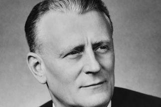 „Fešák“ Antonín Novotný: Vládl a posílal lidi na smrt 15 let, pak ho vyhodili jako staré harampádí - Médium.cz