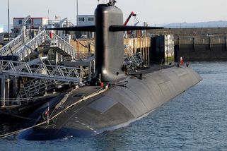 Neznámé drony přeletěly nad francouzskou jadernou svatyní - Novinky